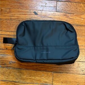 BRGSMRT Black Men's Toiletry Bag
